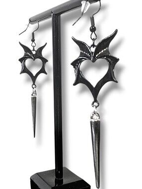 NWT Handmade Black Bat Wings Earrings With Dangly Silver Spike